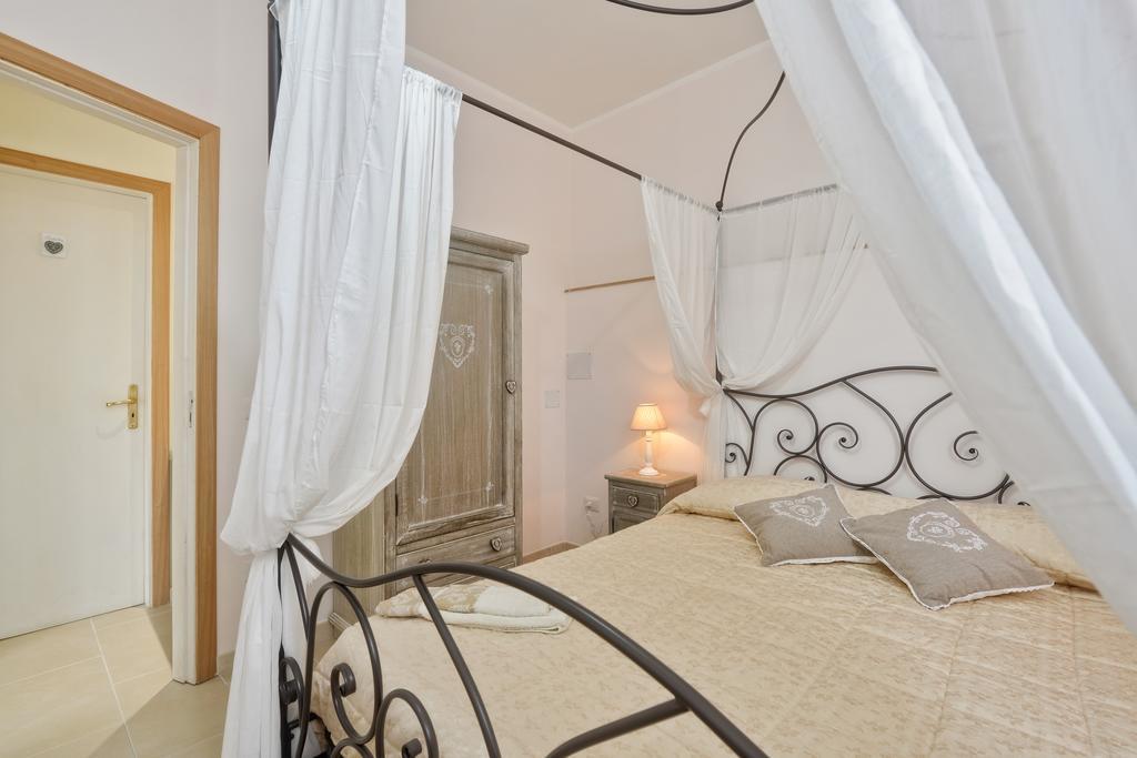 Maison Romantique Santa Maria di Castellabate Quarto foto